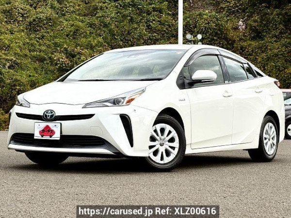 Used 2019 AT toyota prius DAA-ZVW55 Image[0]