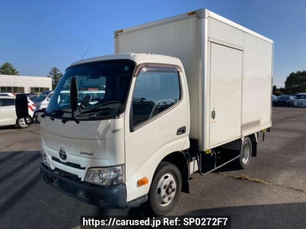 Used 2020 MT toyota dyna-truck XZC605 Image[0]