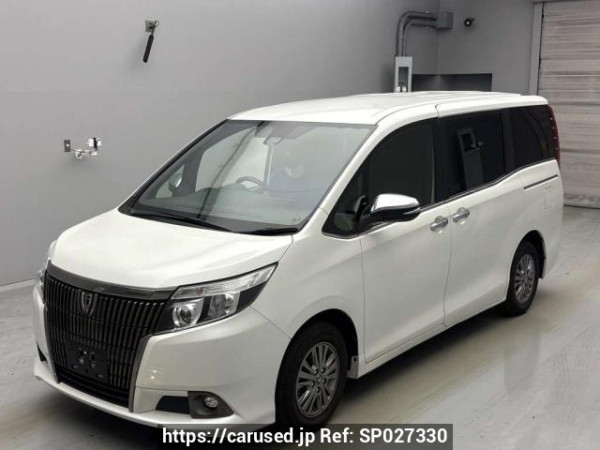 Used 2017 AT toyota esquire ZRR80G Image[0]