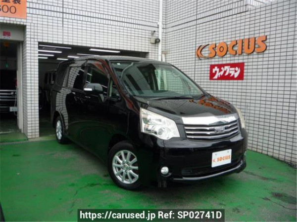 Used 2012 AT toyota noah ZRR70G Image[0]