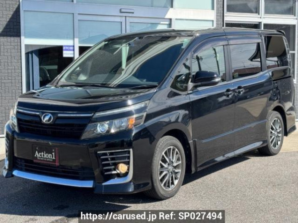 Used 2014 AT toyota voxy ZRR80W Image[0]