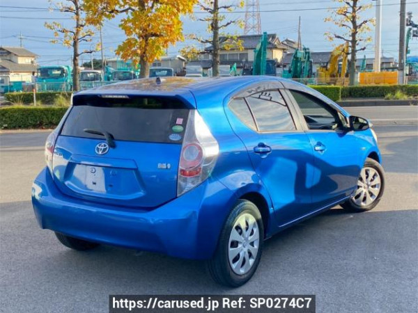 Used 2013 AT toyota aqua NHP10 Image[1]