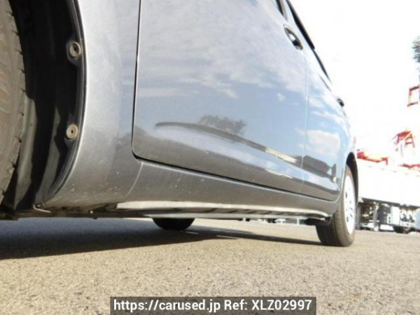 Used 2004 AT toyota wish ZNE10G Image[32]