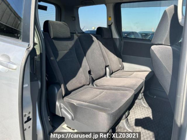 Used 2008 AT toyota noah ZRR70G Image[13]