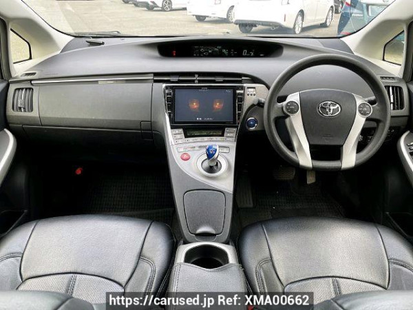 Used 2014 CVT toyota prius DAA-ZVW30 Image[1]