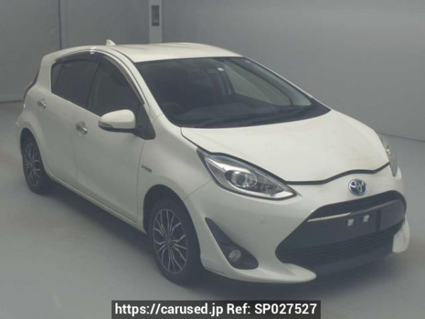 Used 2018 AT toyota aqua NHP10 Image[2]