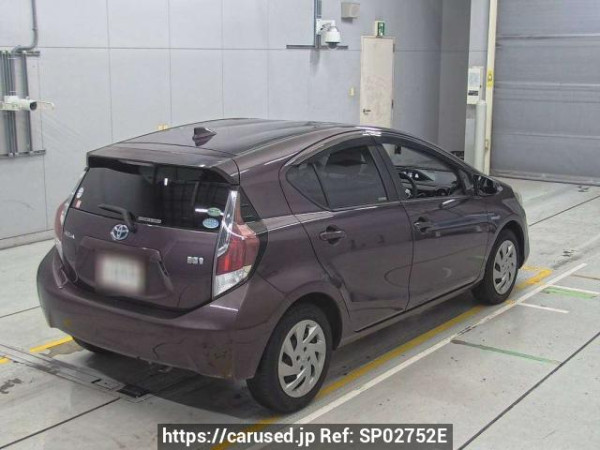 Used 2015 AT toyota aqua NHP10 Image[1]