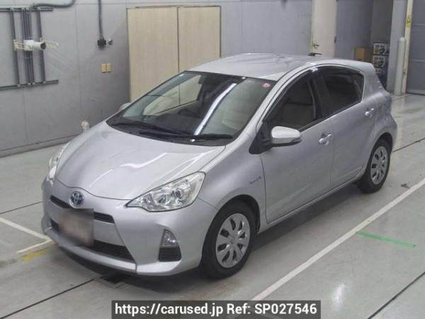 Used 2012 AT toyota aqua NHP10 Image[0]