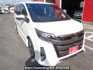 Toyota Noah ZRR80W