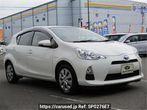 Used 2014 AT toyota aqua NHP10 Image[0]