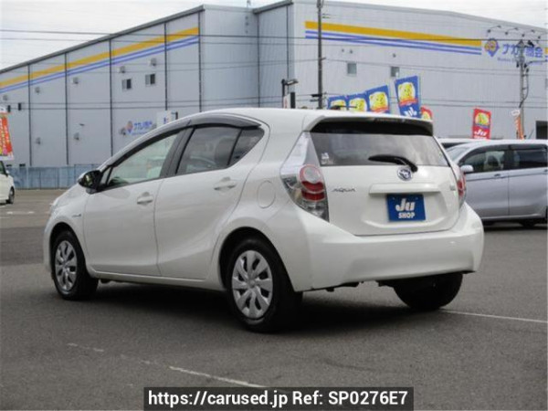Used 2014 AT toyota aqua NHP10 Image[1]