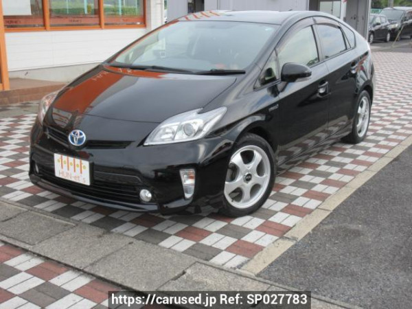 Used 2013 AT toyota prius ZVW30 Image[0]
