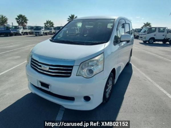 Used 2011 AT toyota noah ZRR70G Image[2]
