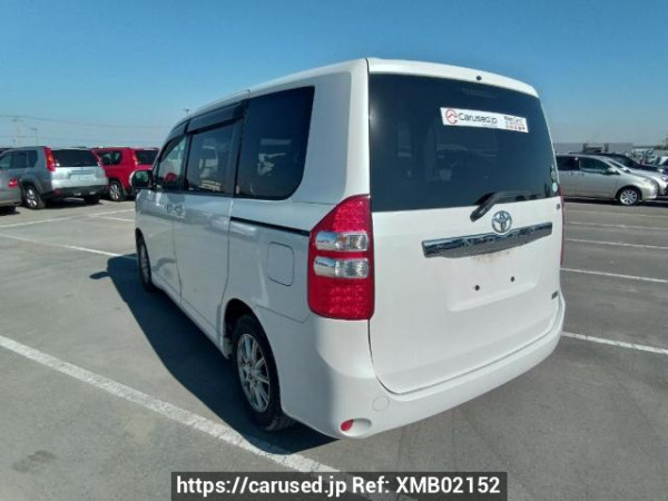 Used 2011 AT toyota noah ZRR70G Image[4]