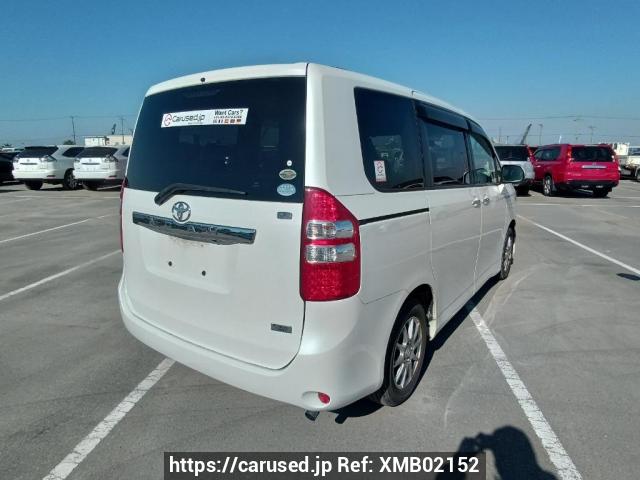 Buy Used 2011 Toyota Noah ZRR70G (XMB02152) - Carused.jp