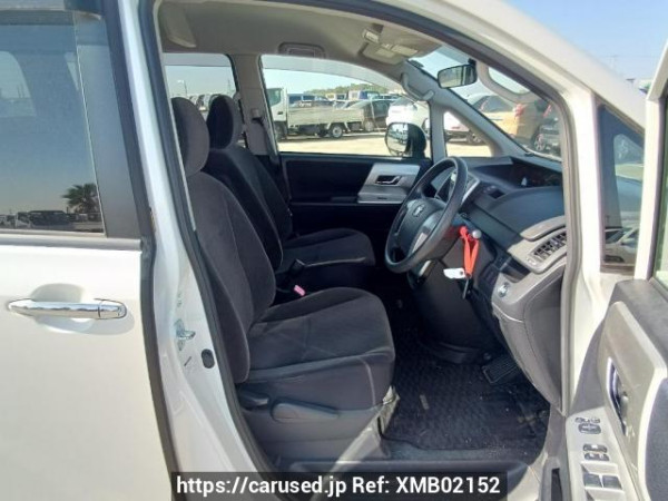 Used 2011 AT toyota noah ZRR70G Image[14]