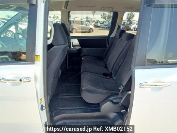 Used 2011 AT toyota noah ZRR70G Image[17]