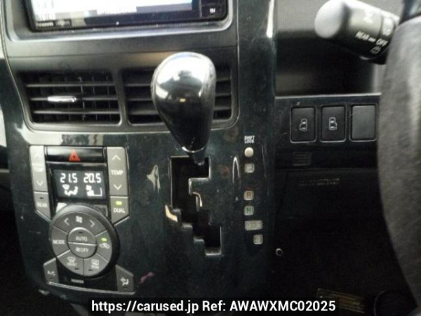 Used 2009 AT toyota noah ZRR70G Image[24]