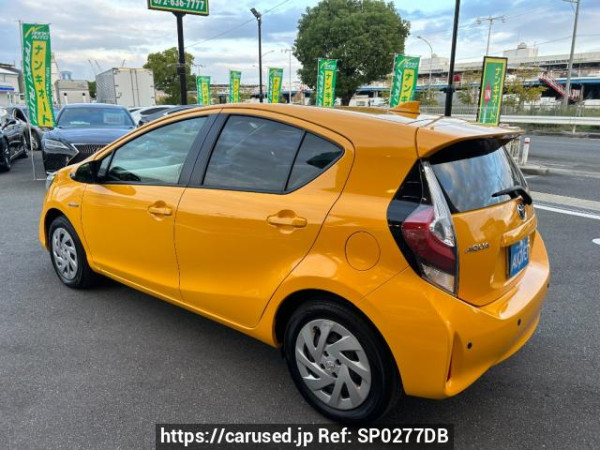 Used 2018 AT toyota aqua NHP10 Image[1]