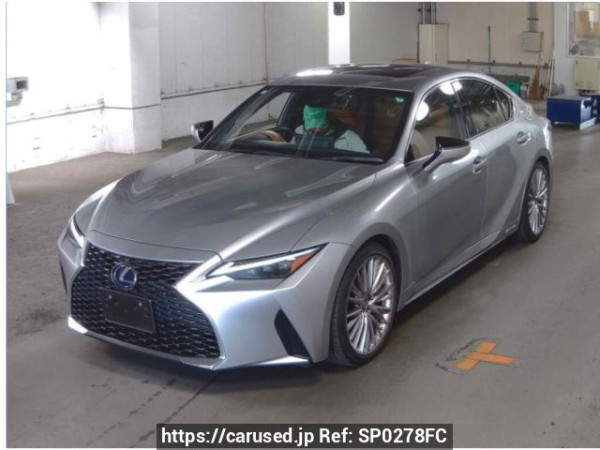 Used 2020 AT lexus is AVE30 Image[1]