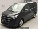 Toyota Noah ZRR80G