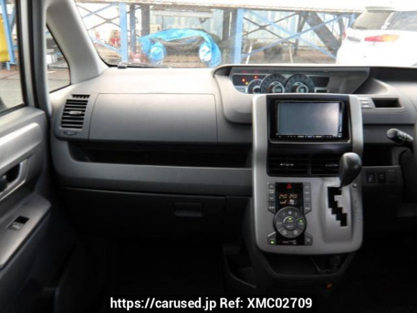 Used 2008 AT toyota noah ZRR70G Image[19]