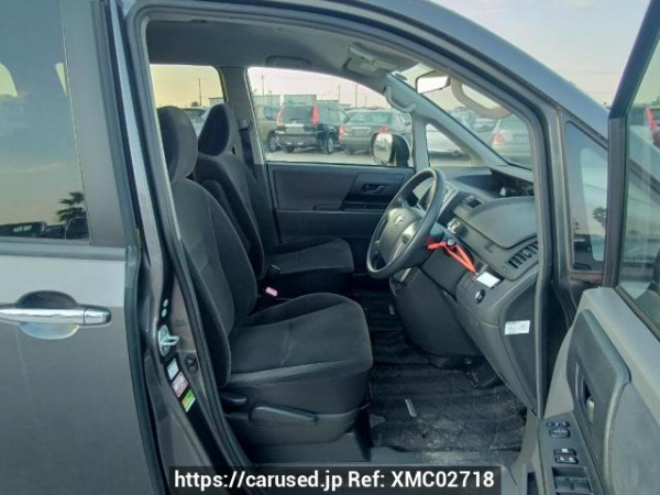 Used 2010 AT toyota noah ZRR70G Image[14]