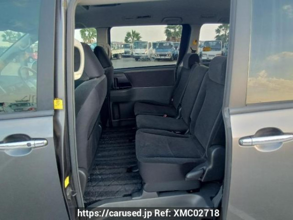 Used 2010 AT toyota noah ZRR70G Image[17]