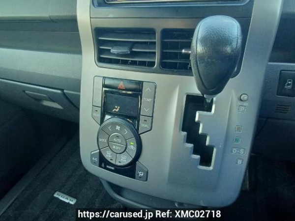 Used 2010 AT toyota noah ZRR70G Image[27]