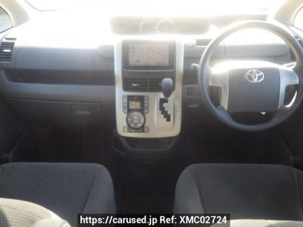 Used 2008 AT toyota noah ZRR70G Image[16]