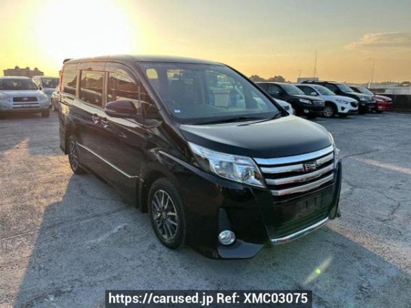 Used 2014 AT toyota noah ZRR80W Image[0]