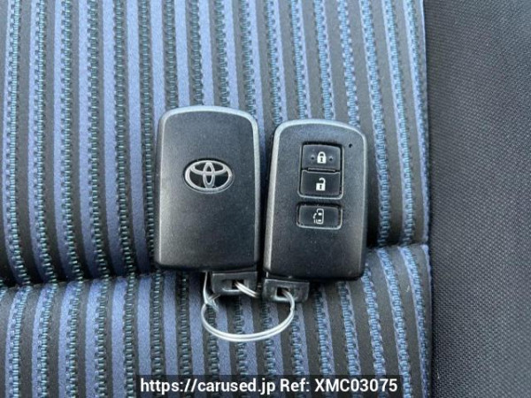 Used 2014 AT toyota noah ZRR80W Image[31]