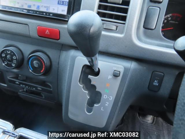 Used 2006 AT toyota regiusace-van KDH200V Image[29]