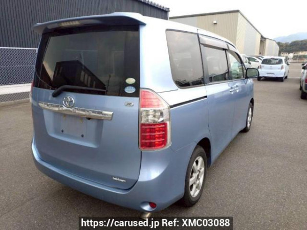 Used 2007 AT toyota noah ZRR70G Image[5]