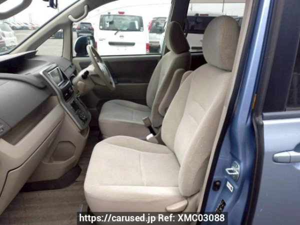 Used 2007 AT toyota noah ZRR70G Image[13]