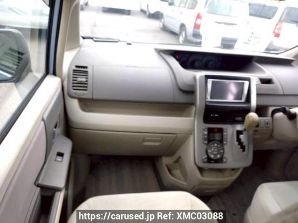 Used 2007 AT toyota noah ZRR70G Image[17]