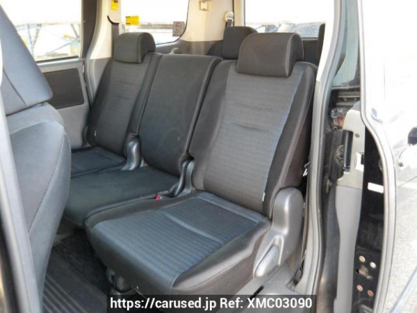 Used 2008 AT toyota voxy ZRR70W Image[16]