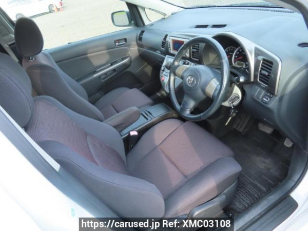 Used 2004 AT toyota wish ZNE10G Image[14]