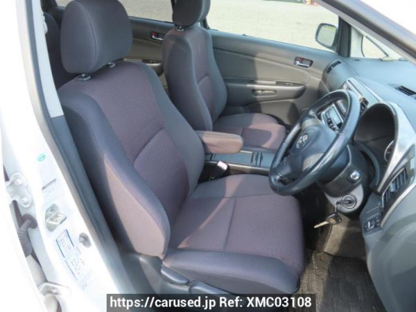 Used 2004 AT toyota wish ZNE10G Image[15]