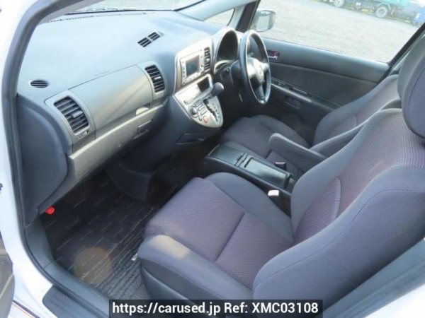 Used 2004 AT toyota wish ZNE10G Image[16]