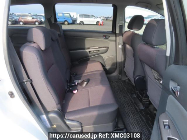 Used 2004 AT toyota wish ZNE10G Image[18]