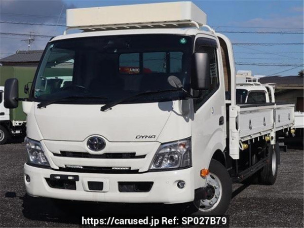Used 2022 MT toyota dyna-truck XZU722 Image[0]
