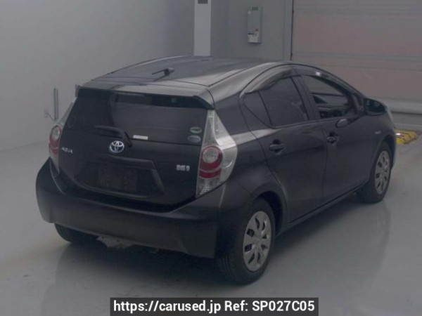 Used 2014 AT toyota aqua NHP10 Image[1]