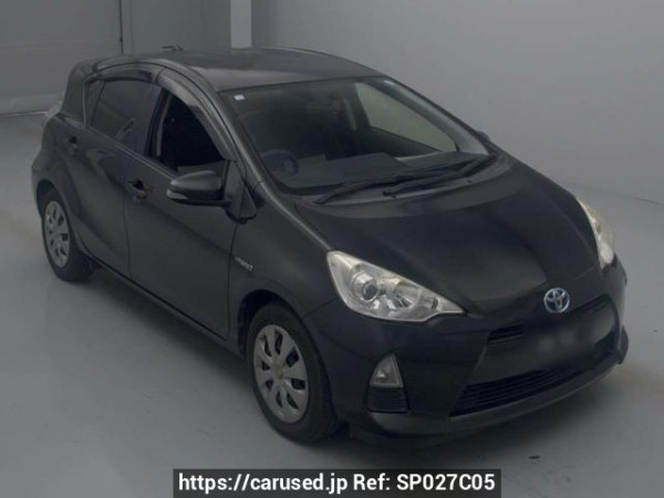 Used 2014 AT toyota aqua NHP10 Image[2]