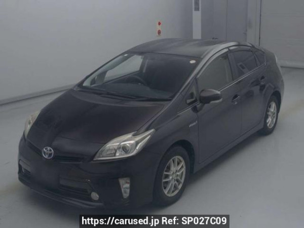 Used 2014 AT toyota prius ZVW30 Image[0]