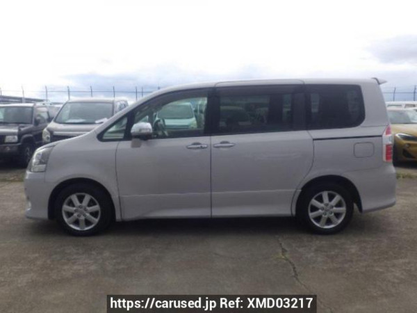 Used 2009 AT toyota noah ZRR70W Image[3]