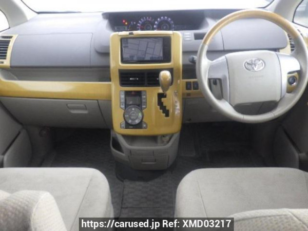 Used 2009 AT toyota noah ZRR70W Image[16]