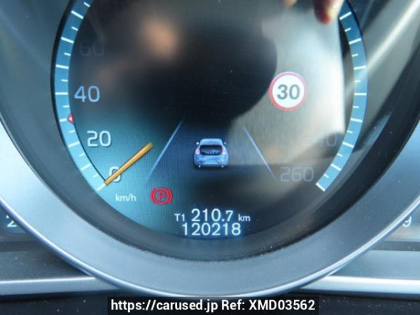 Used 2013 AT volvo v40 MB4164T Image[24]