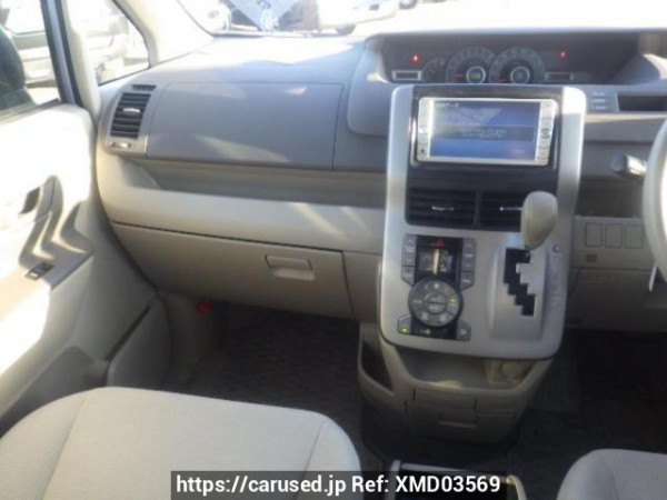 Used 2009 AT toyota noah ZRR70G Image[17]