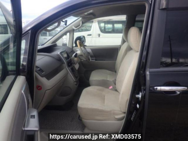 Used 2010 AT toyota noah ZRR70W Image[12]